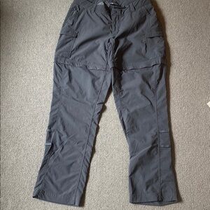 The North Face Women’s Zip to Shorts  Cargo Pants sz 6 gray/brown
